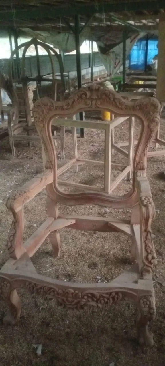 Detail Ukiran Tangan