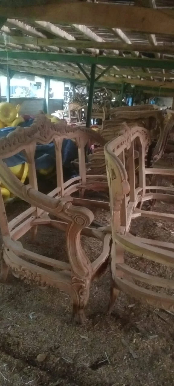 Rangka Sofa Ukir Klasik